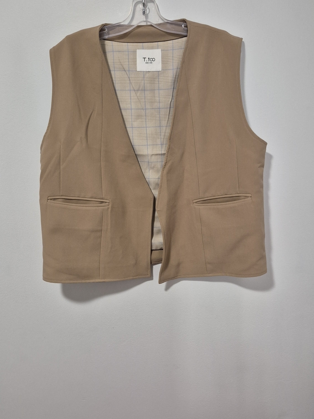 T.TOO Tailored Sleeveless Vest in Camel Size L